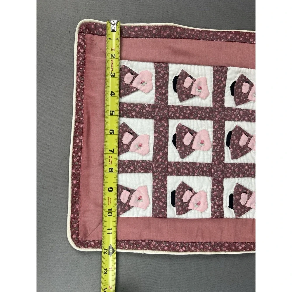 Quilt Block Wall-hanging Sunbonnet Sue 12